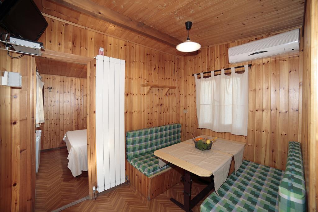 Il Frantoio Camping 산토바르톨로메오알마레 객실 사진
